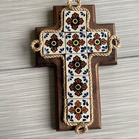 Mexican Ceramic Tile Wooden Cross - Picture 2 of 4
